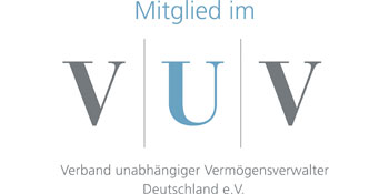 vuv Logo mit der Angabe „Mitglied im VUV“, mit VUV in großen Buchstaben und einem Untertitel mit der Aufschrift „Verband unabhängiger Vermögensverwalter Deutschland e.V.“.