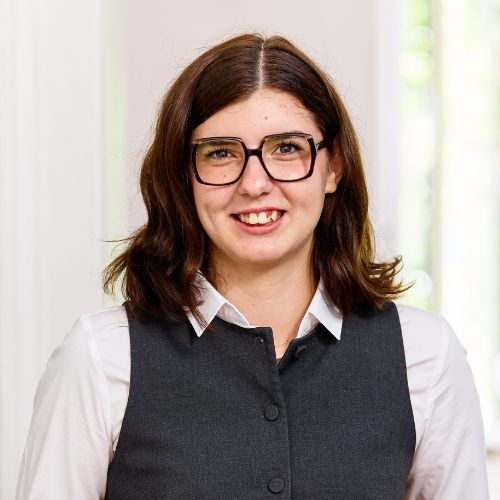 Das Foto zeigt Aenne Fritz, Studentin bei der GFA FP Vermögensverwaltung